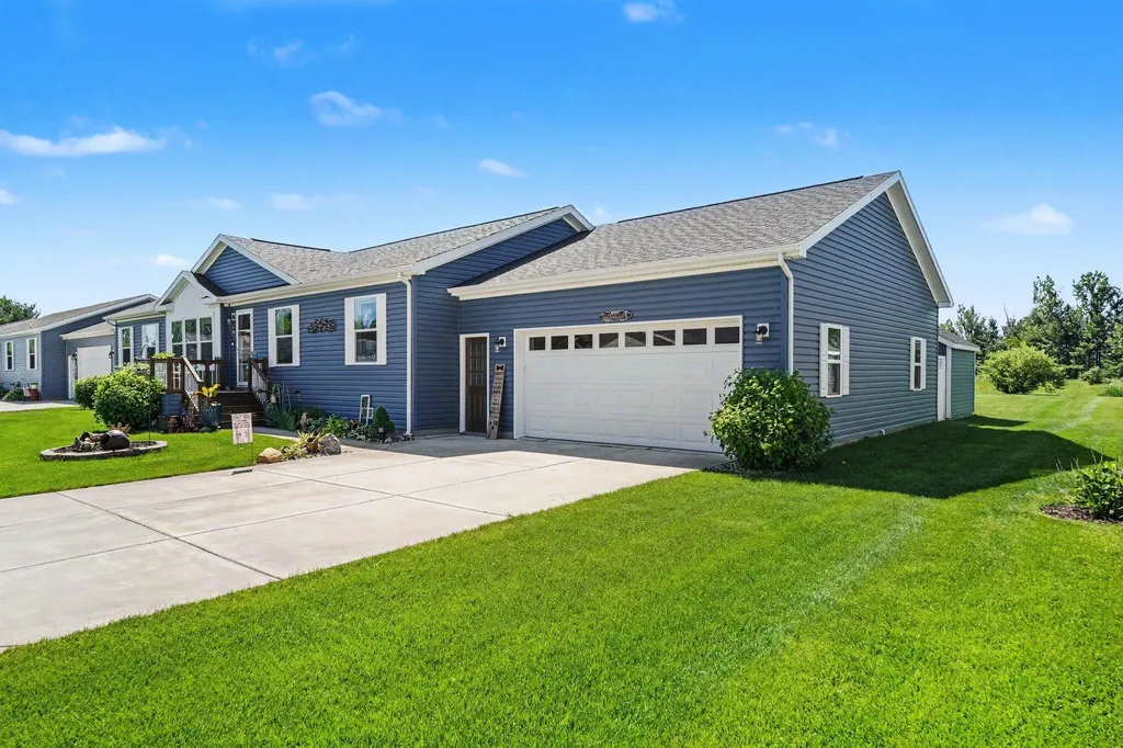 3676 Hollyfield Drive Solon Township MI 49319