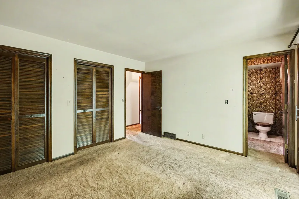 2085 Jamestown Drive SE Kentwood City MI 49508