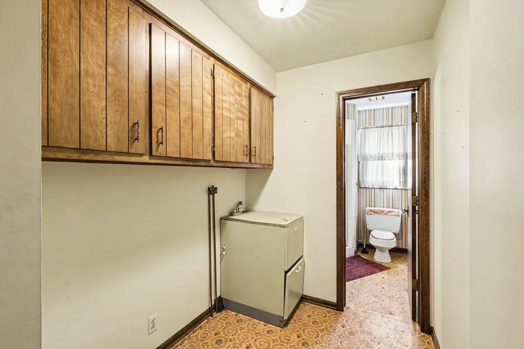 2085 Jamestown Drive SE Kentwood City MI 49508