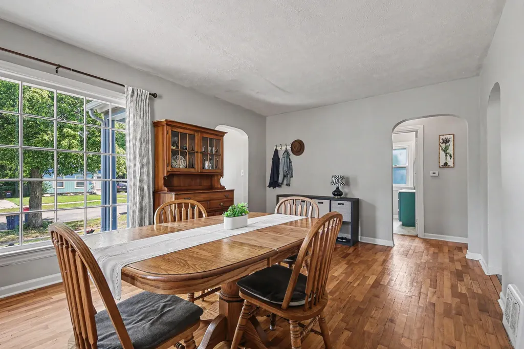 1432 Ardmore Street SE Grand Rapids City MI 49507
