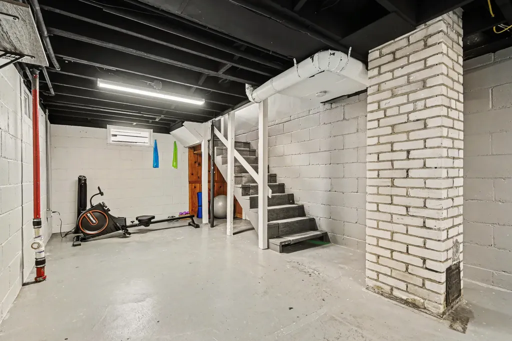 1432 Ardmore Street SE Grand Rapids City MI 49507