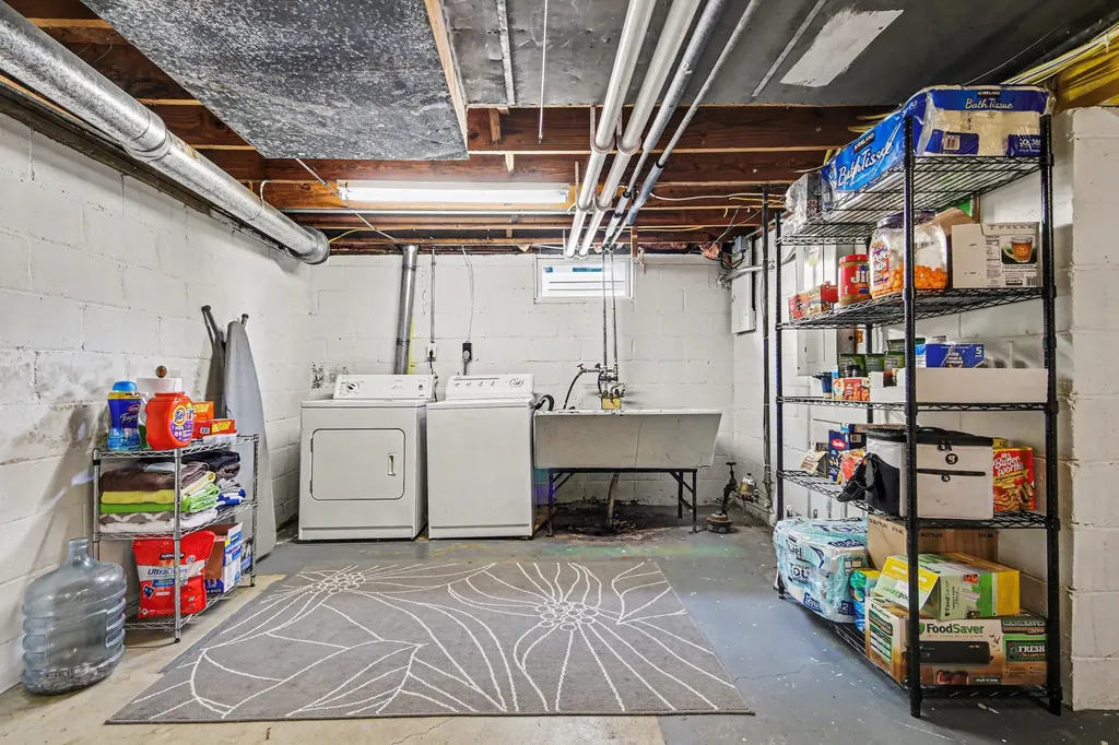 1432 Ardmore Street SE Grand Rapids City MI 49507