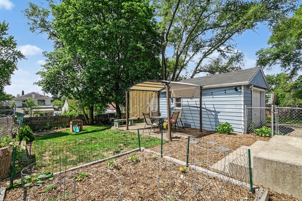 1432 Ardmore Street SE Grand Rapids City MI 49507