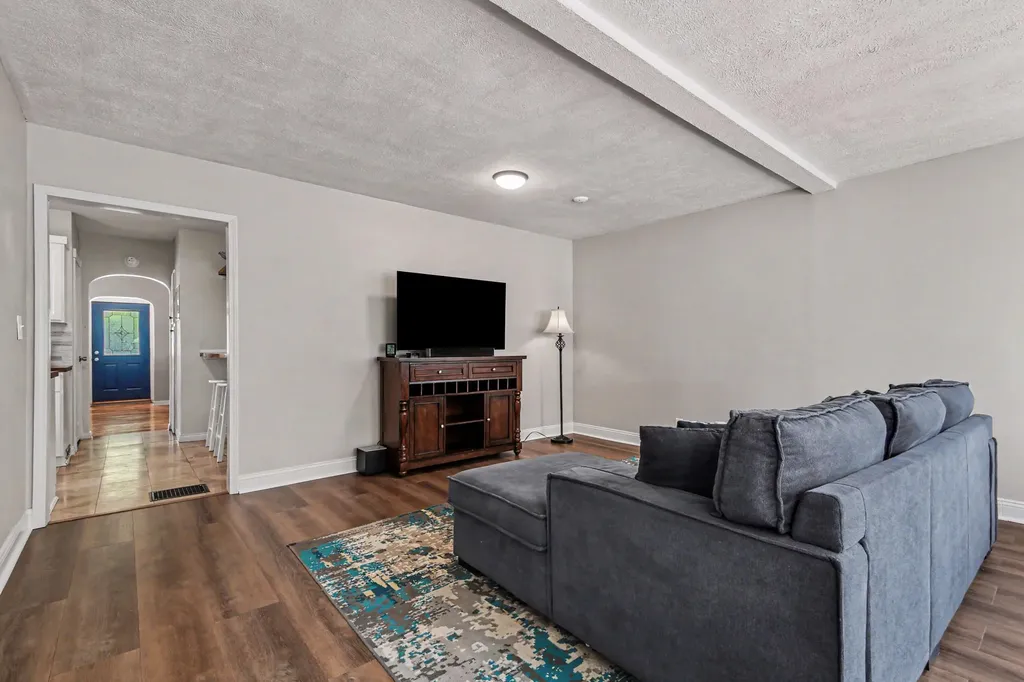 1432 Ardmore Street SE Grand Rapids City MI 49507