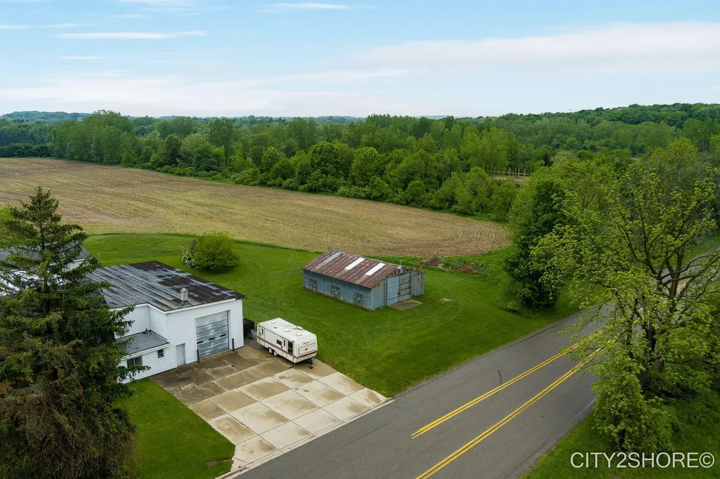 2031 4 Mile Road NW Alpine Township MI 49544