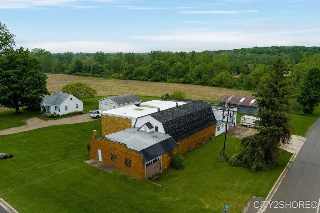 2031 4 Mile Road NW Alpine Township MI 49544