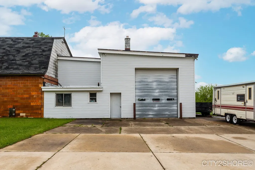2031 4 Mile Road NW Alpine Township MI 49544