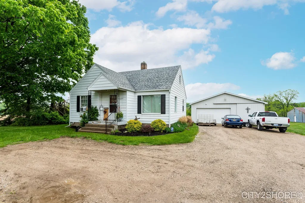 2031 4 Mile Road NW Alpine Township MI 49544