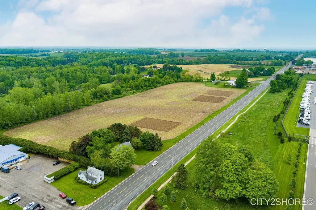 2031 4 Mile Road NW Alpine Township MI 49544
