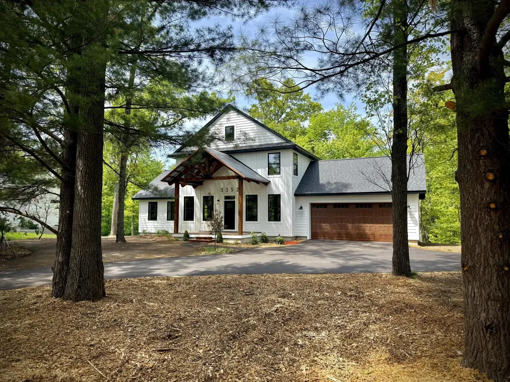3352 White Eagle Muskegon Charter Township MI 49442