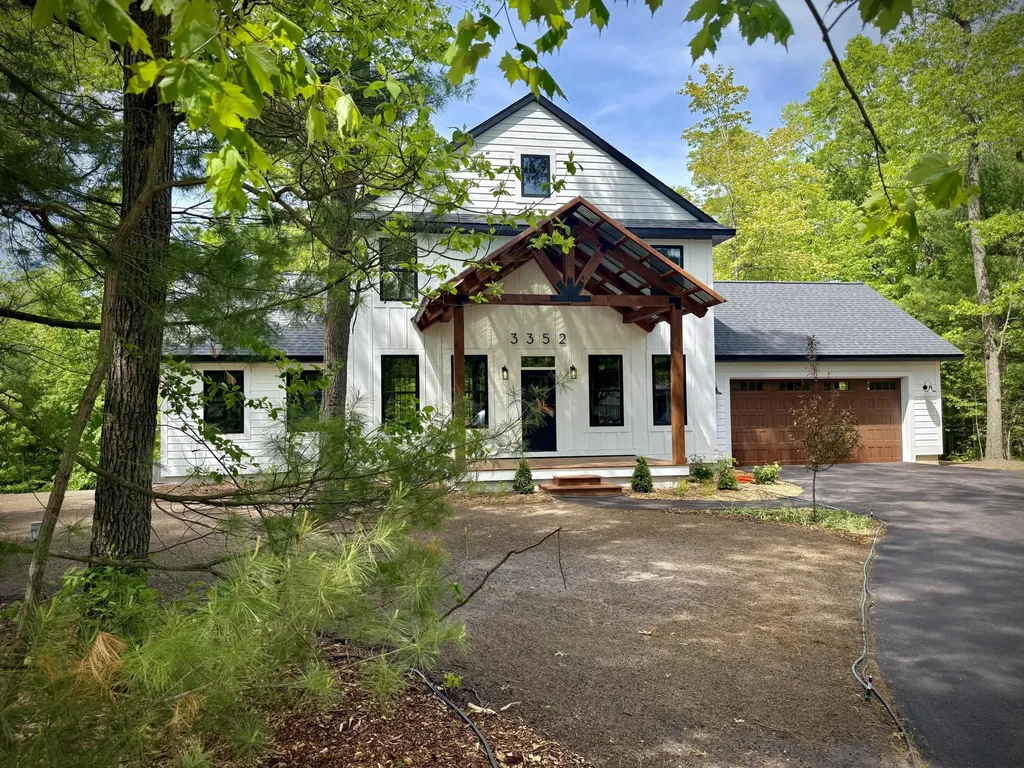 3352 White Eagle Muskegon Charter Township MI 49442