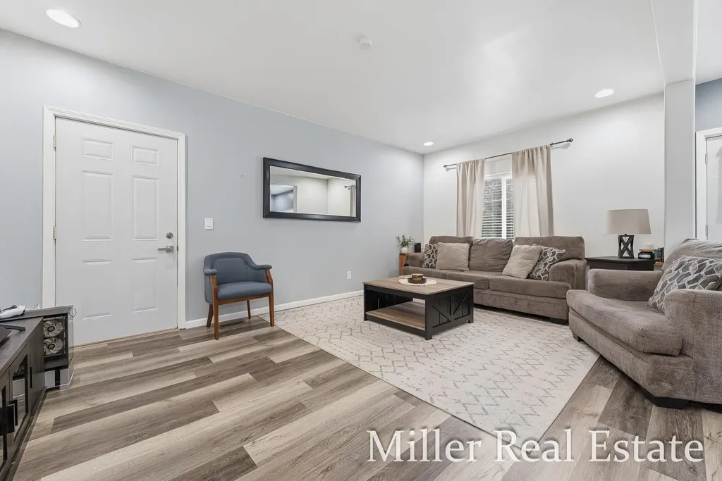 636 E Madison Street Hastings City MI 49058