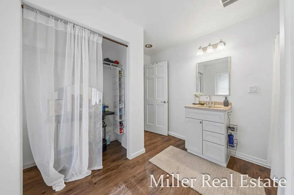 636 E Madison Street Hastings City MI 49058