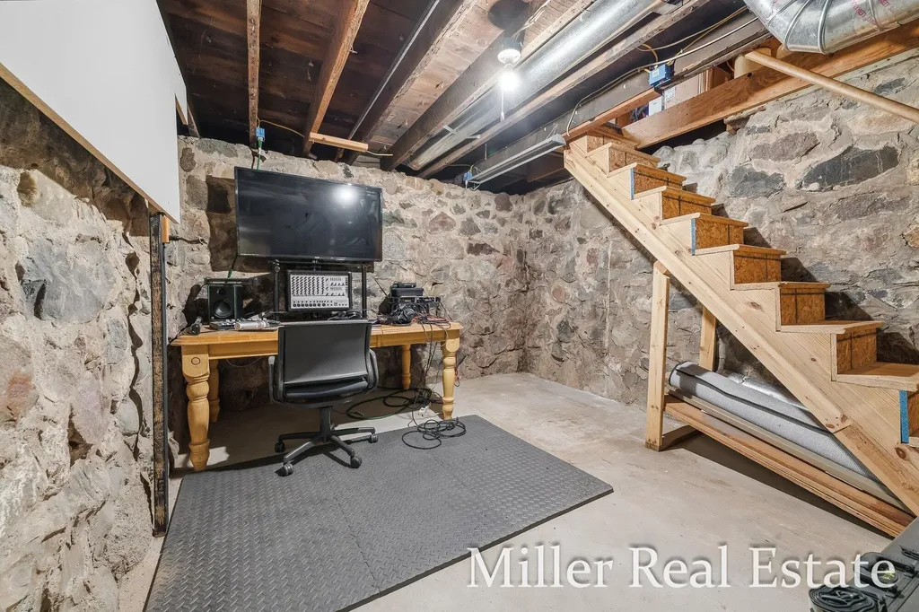 636 E Madison Street Hastings City MI 49058