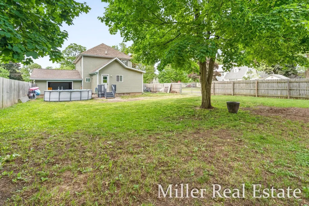 636 E Madison Street Hastings City MI 49058
