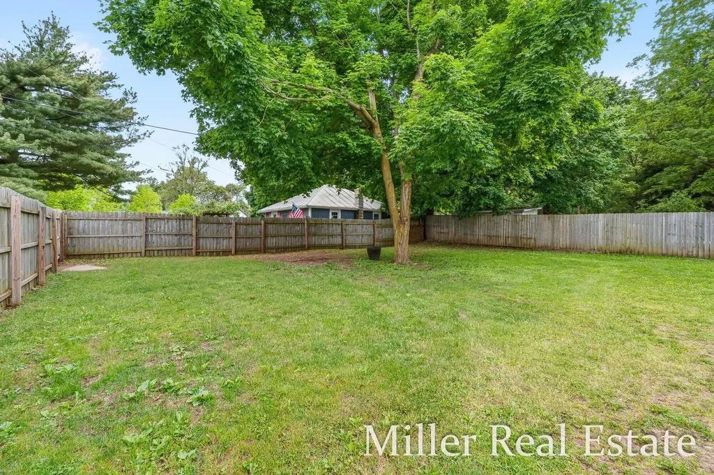 636 E Madison Street Hastings City MI 49058