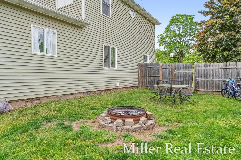 636 E Madison Street Hastings City MI 49058