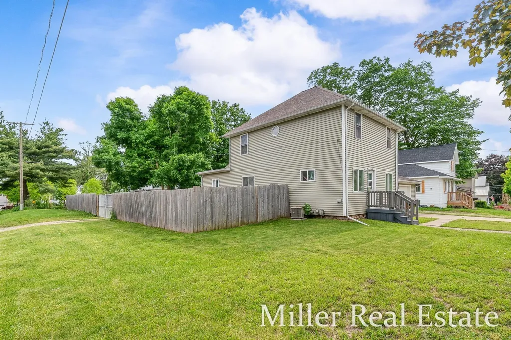 636 E Madison Street Hastings City MI 49058