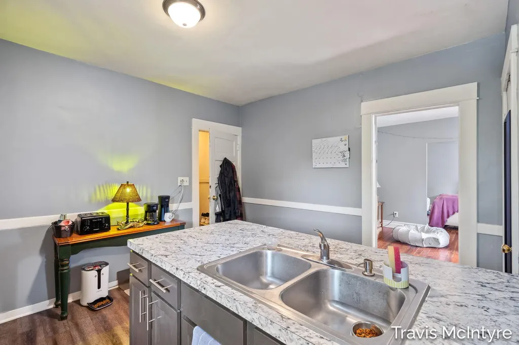 1018 Dayton Street SW Grand Rapids City MI 49504