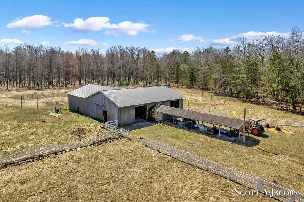 1125 Chaput Drive Orient Township MI 49679