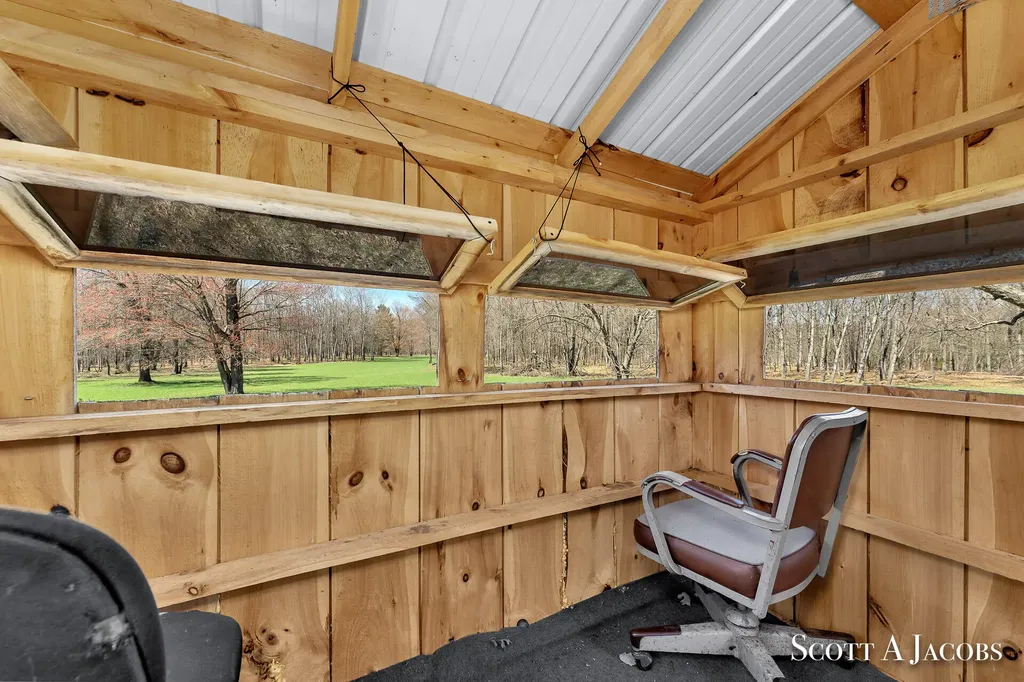 1125 Chaput Drive Orient Township MI 49679