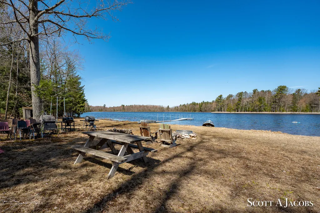 1125 Chaput Drive Orient Township MI 49679
