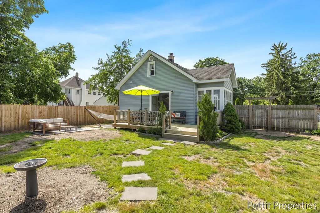 3897 Grand Street SW Grandville City MI 49418