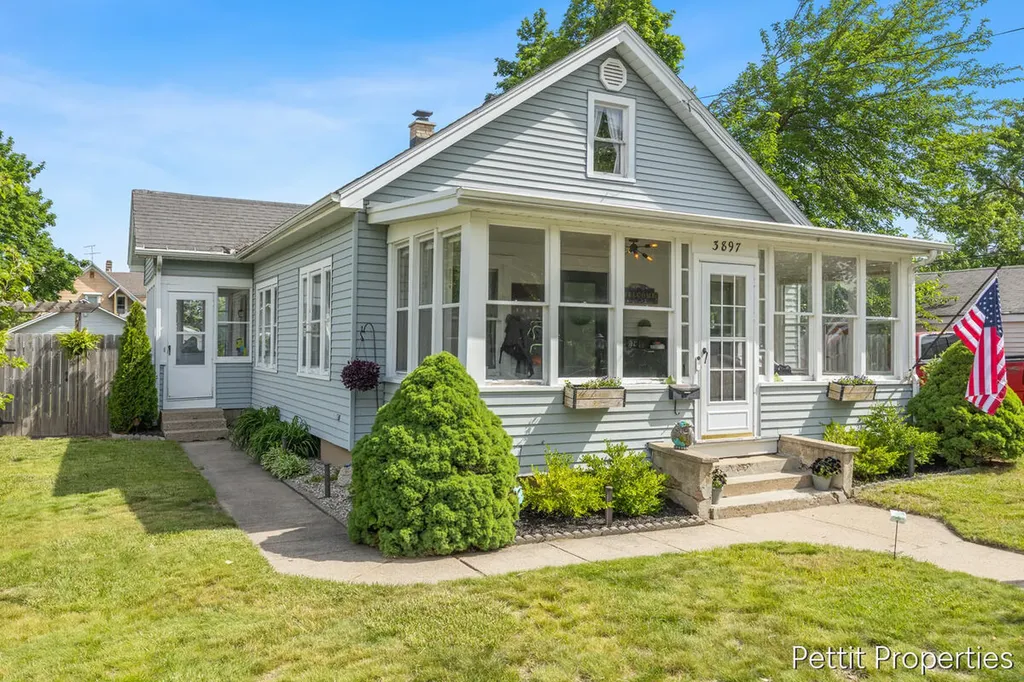 3897 Grand Street SW Grandville City MI 49418