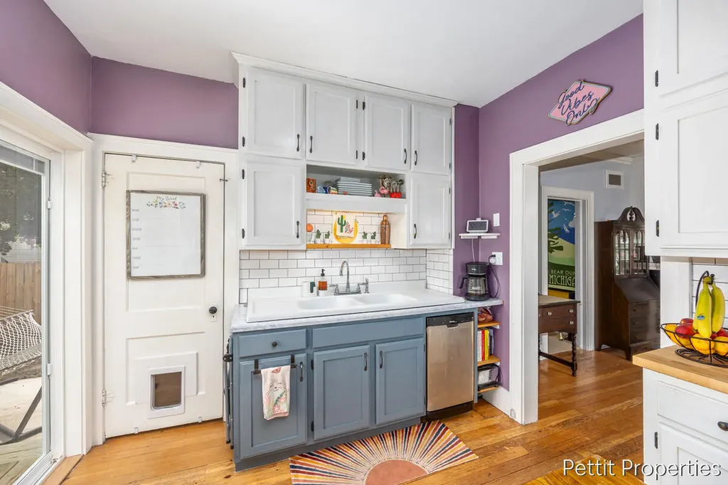 3897 Grand Street SW Grandville City MI 49418