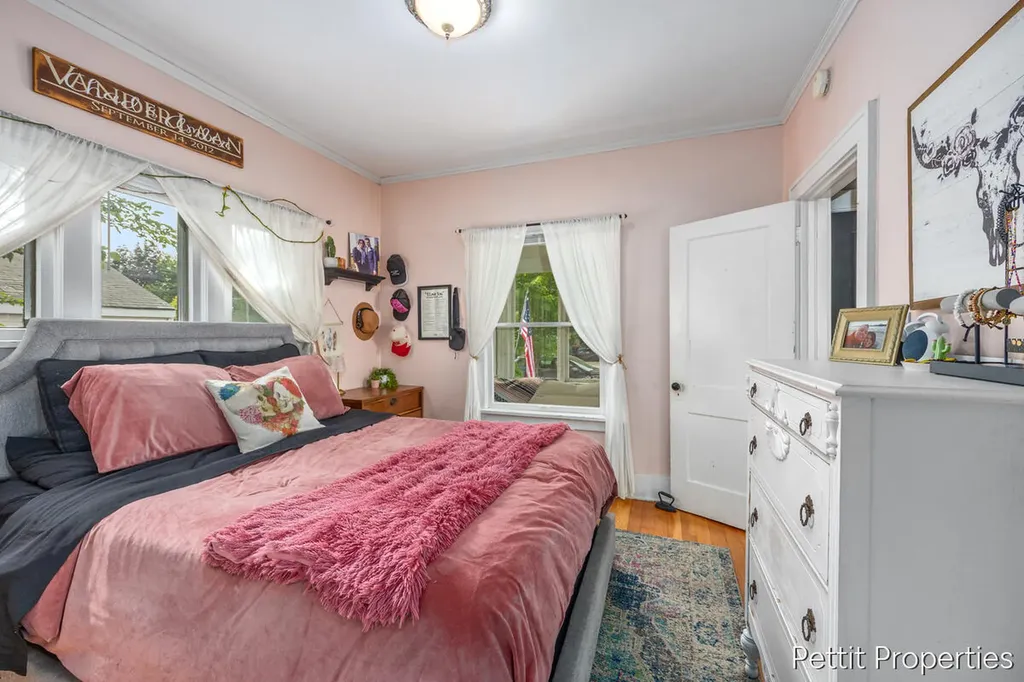 3897 Grand Street SW Grandville City MI 49418