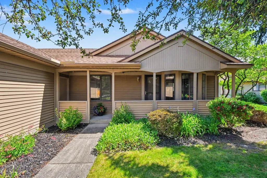 2271 Bridle Creek Street SE Kentwood City MI 49508