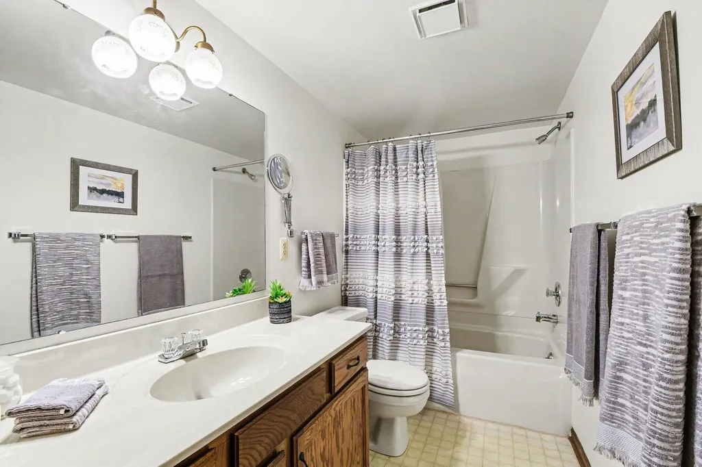 2271 Bridle Creek Street SE Kentwood City MI 49508