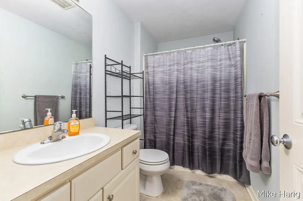 8105 Oldfield Court SE Gaines Charter Township MI 49315