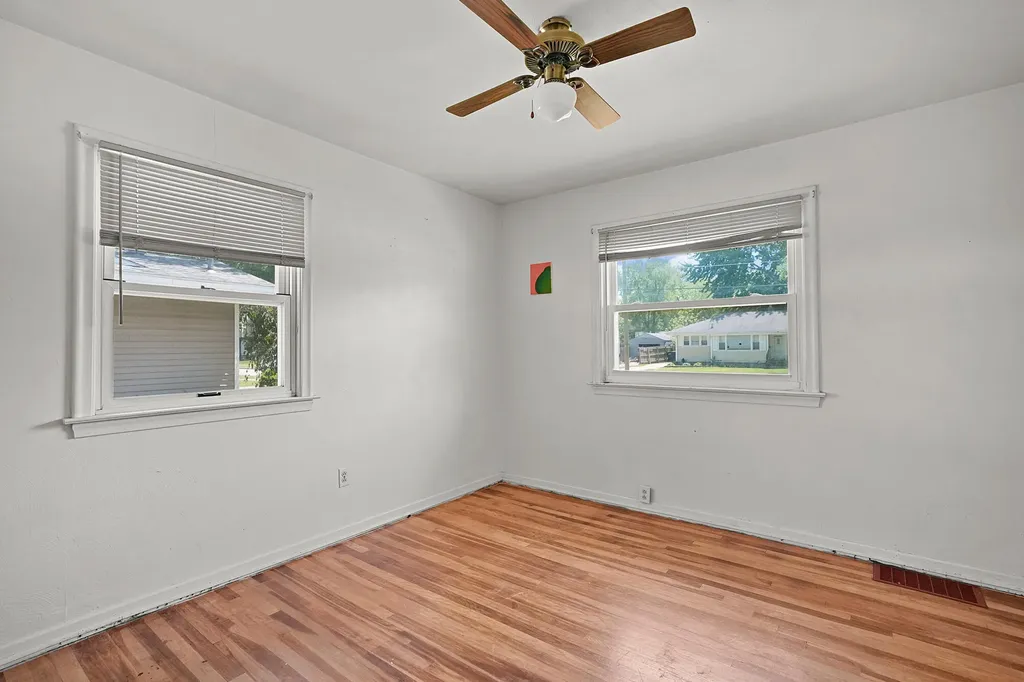 631 Oakcrest Street SW Kent City Village MI 49509