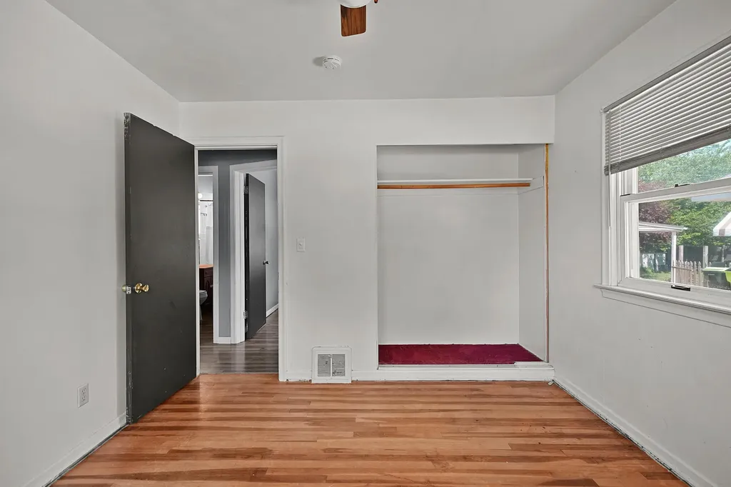 631 Oakcrest Street SW Kent City Village MI 49509