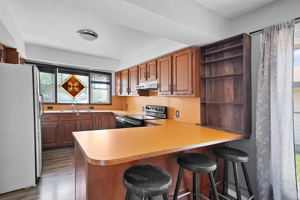 631 Oakcrest Street SW Kent City Village MI 49509