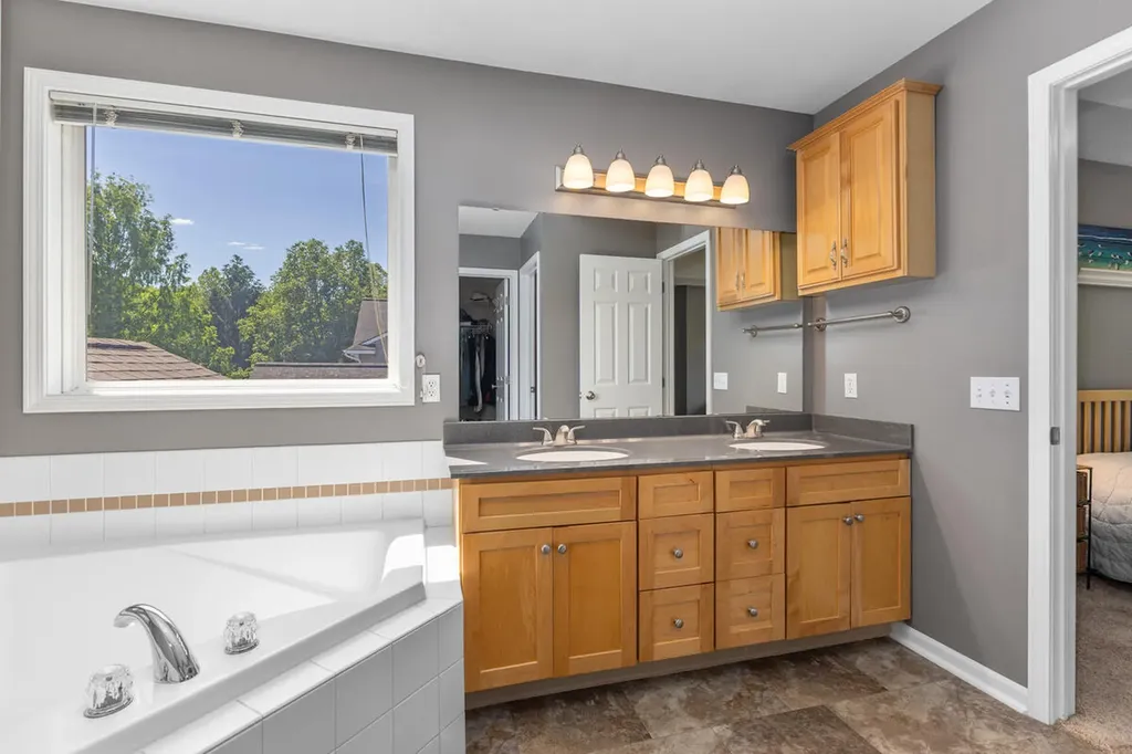 3457 N Meadow Grove Drive SE Kentwood City MI 49512