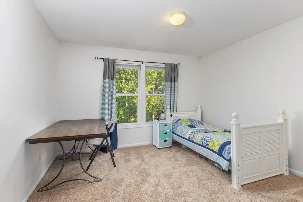 3457 N Meadow Grove Drive SE Kentwood City MI 49512