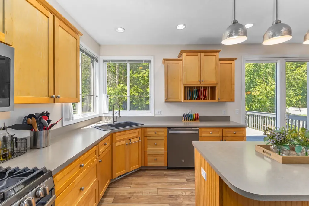 3457 N Meadow Grove Drive SE Kentwood City MI 49512