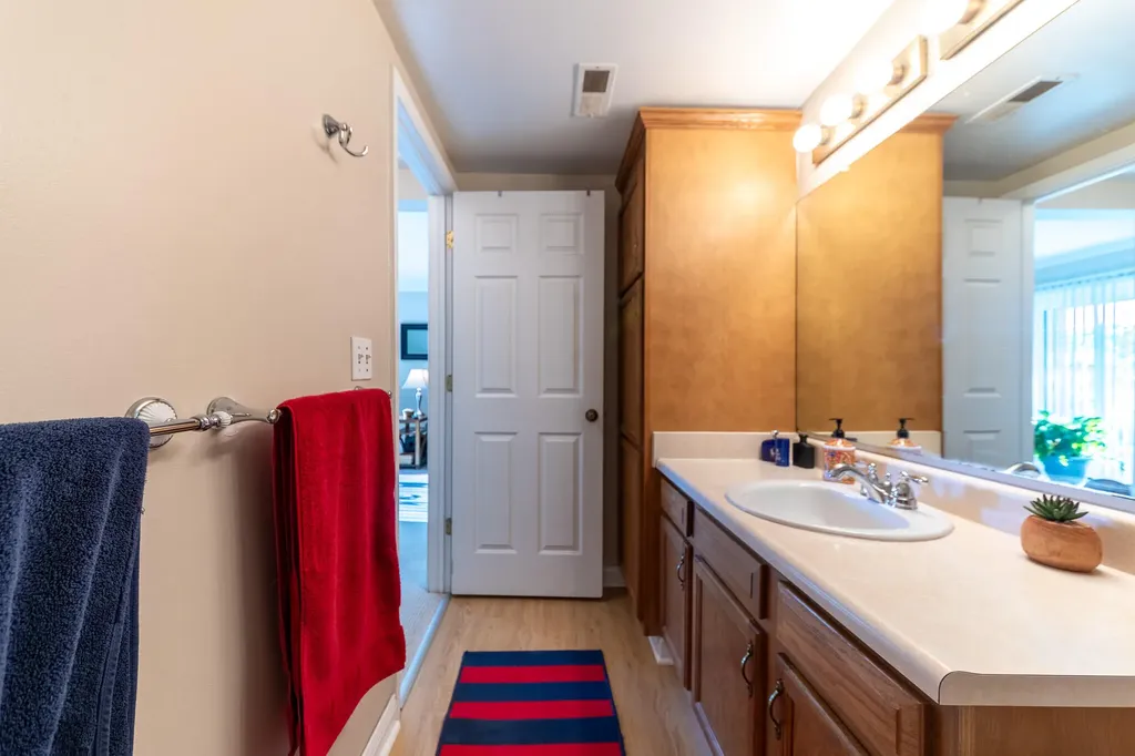 3392 Devonwood Hills NE Plainfield Charter Township MI 49525