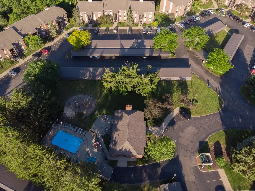 3392 Devonwood Hills NE Plainfield Charter Township MI 49525