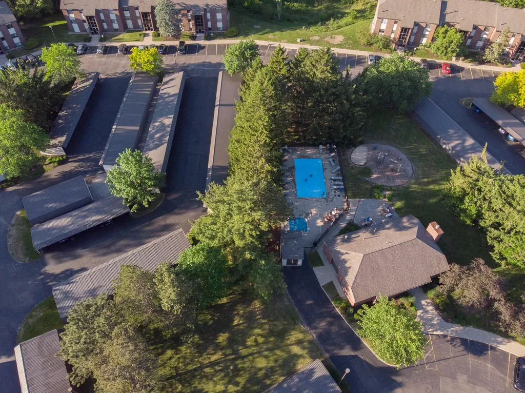 3392 Devonwood Hills NE Plainfield Charter Township MI 49525