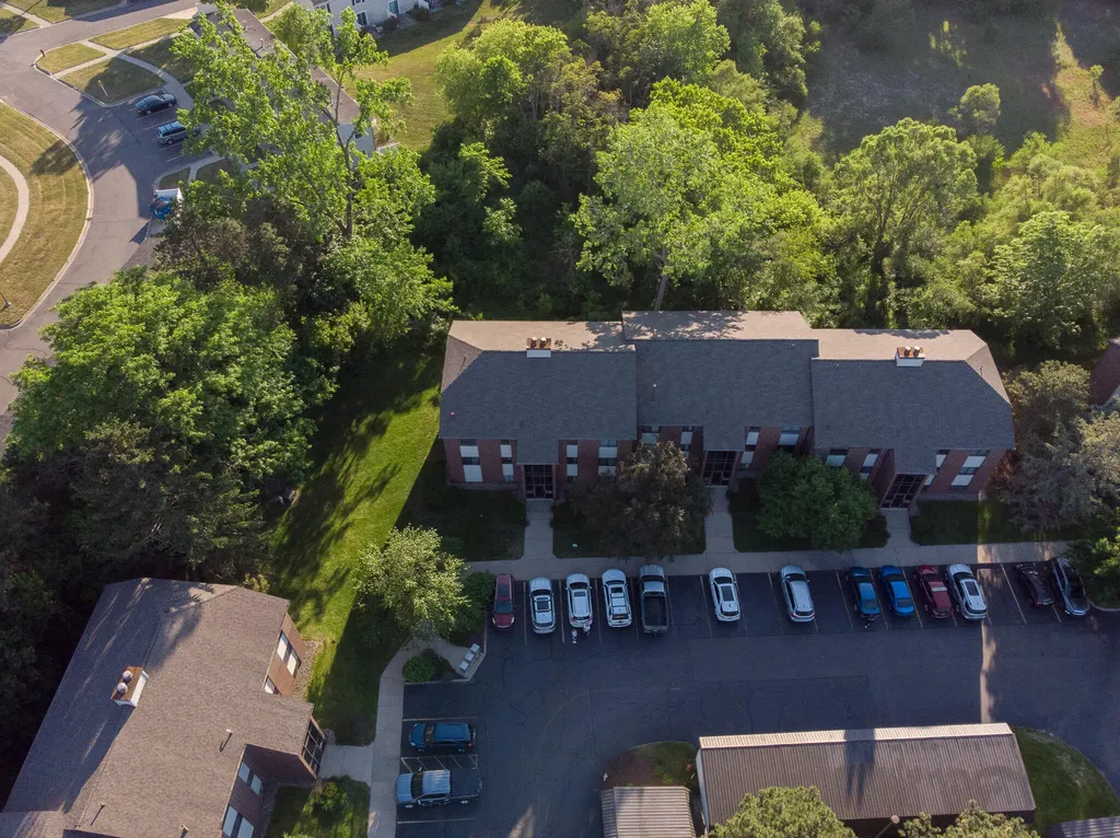 3392 Devonwood Hills NE Plainfield Charter Township MI 49525