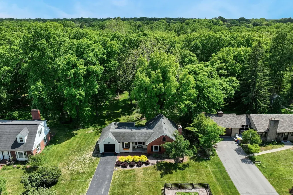 1506 Berkshire Drive SE Grand Rapids City MI 49508