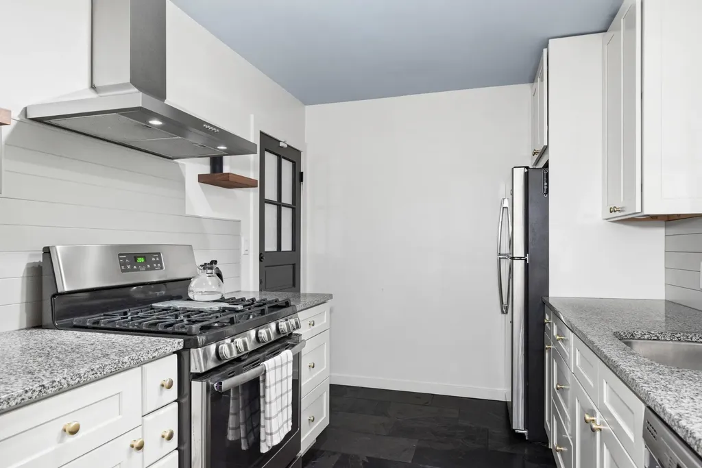 1506 Berkshire Drive SE Grand Rapids City MI 49508