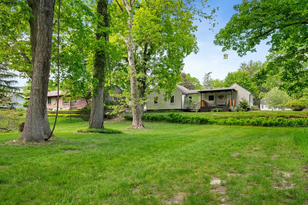 1506 Berkshire Drive SE Grand Rapids City MI 49508