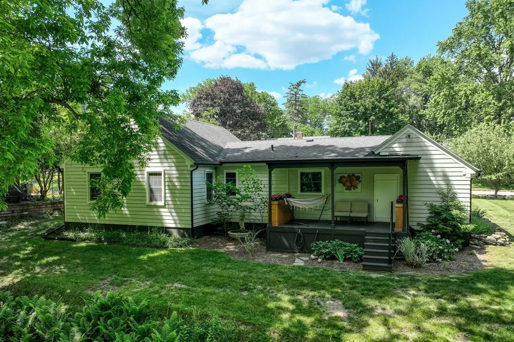 1506 Berkshire Drive SE Grand Rapids City MI 49508