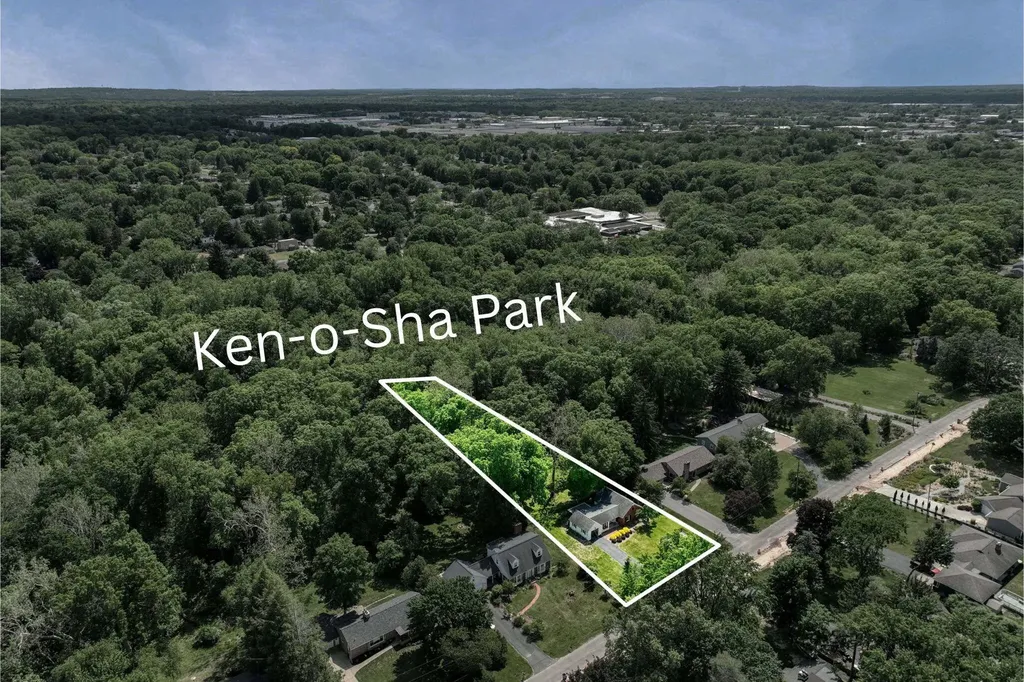 1506 Berkshire Drive SE Grand Rapids City MI 49508
