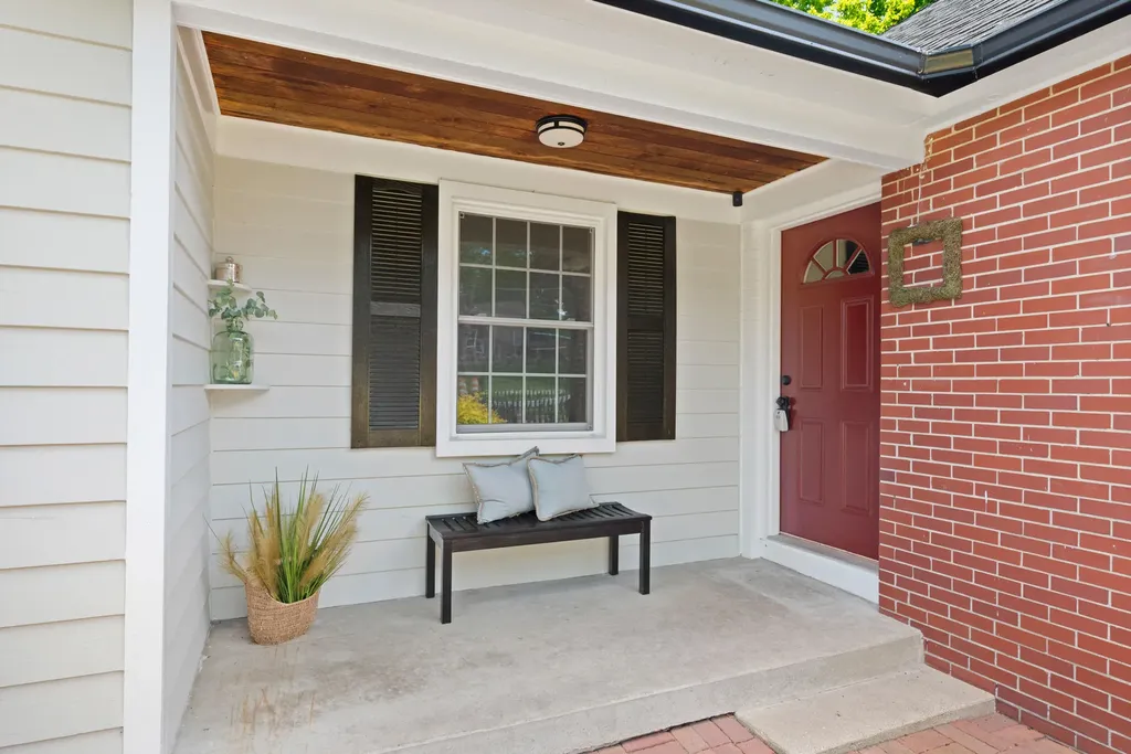 1506 Berkshire Drive SE Grand Rapids City MI 49508