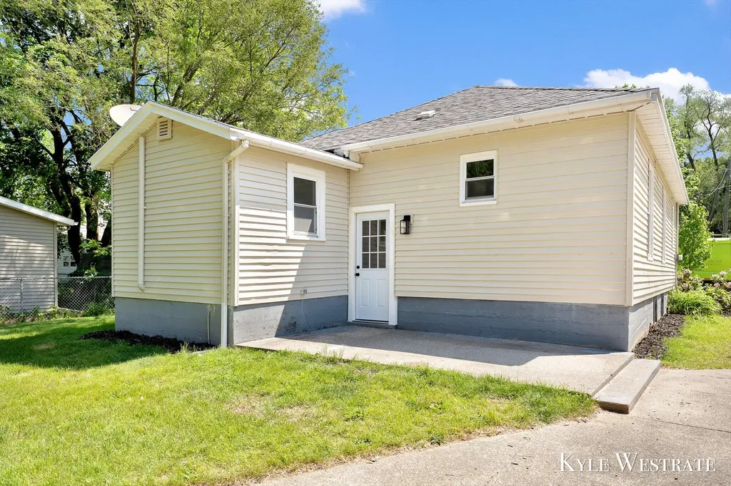 709 N Fifth Street Greenville City MI 48838